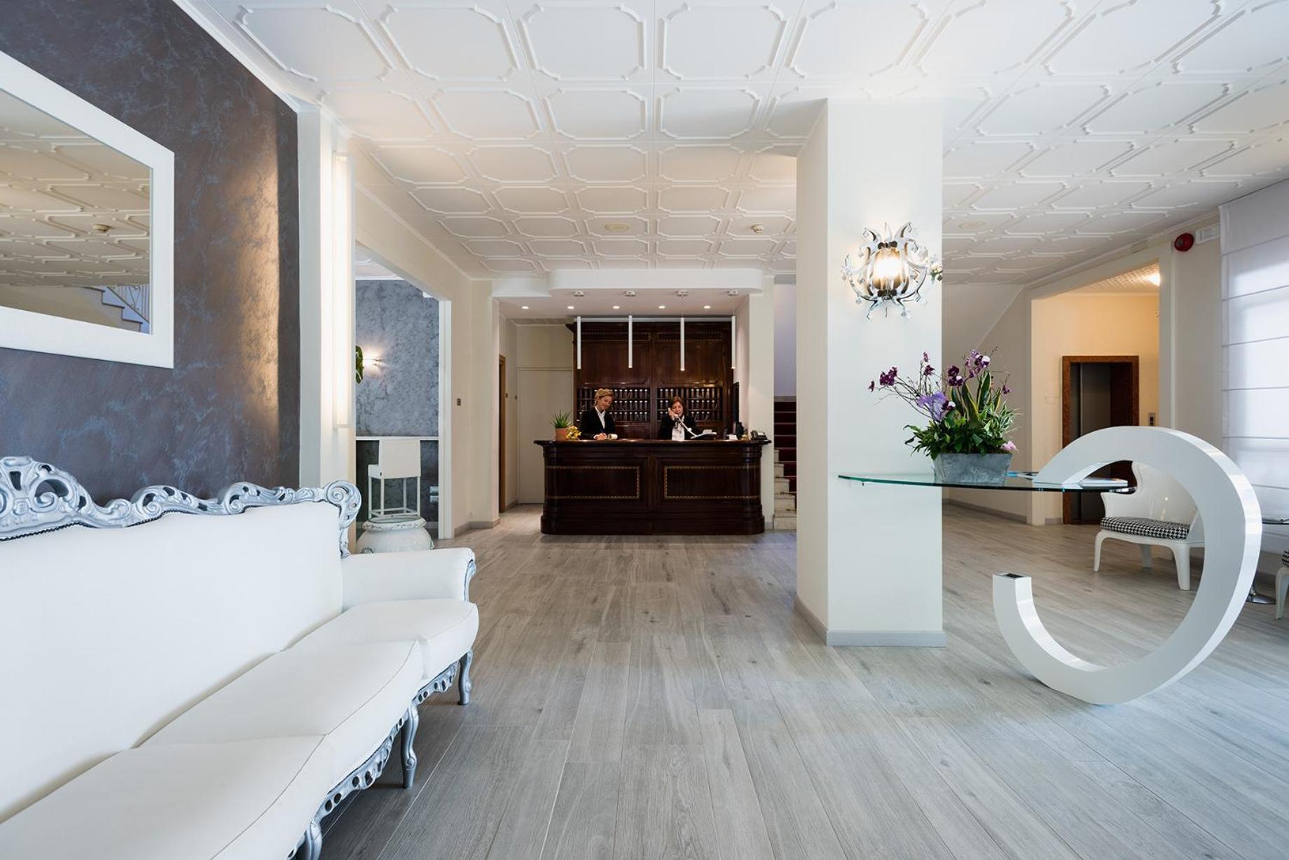 Olimpia Hotel & Aparthotel Bibione Exterior photo