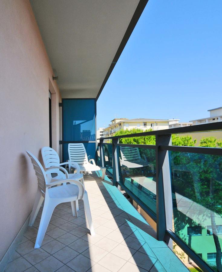 Olimpia Hotel & Aparthotel Bibione Exterior photo